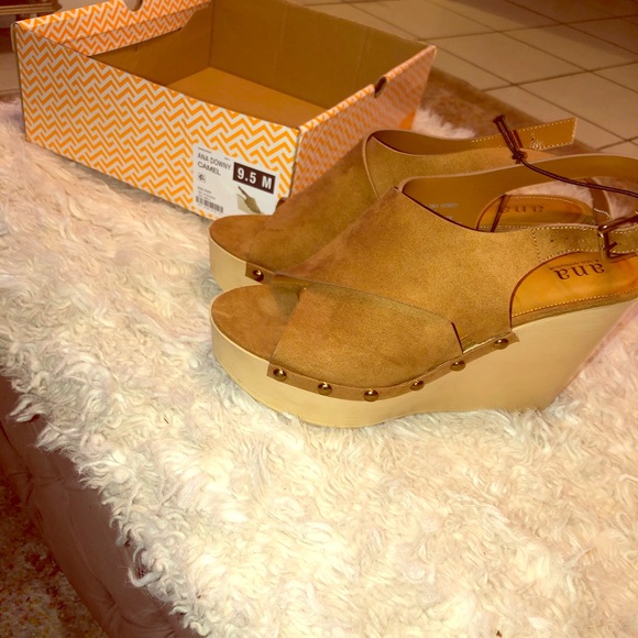 Wedge woman’s shoes - Picture 1 of 6